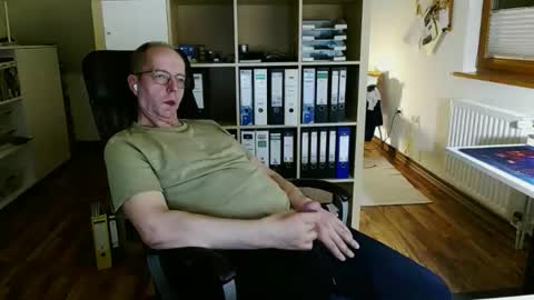 Dave online show from April 19, 2026, 9:39 pm