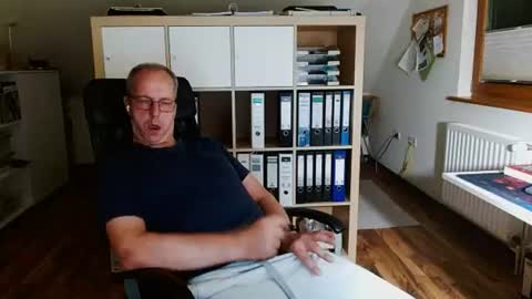 Snapshot of lefti27 chatting on June 11, 2026, 10:52 pm Dave online show from June 11, 2026, 10:52 pm