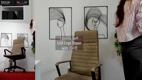 Elle  online show from January 9, 2025, 12:41 pm