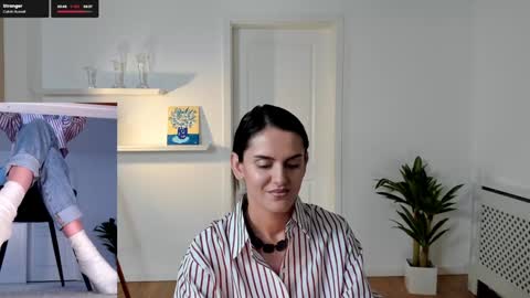 Elle  online show from January 16, 2025, 9:59 am