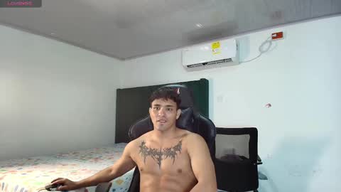  Lei  online show from February 14, 2025, 4:41 pm