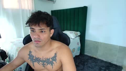  Lei  online show from March 25, 2026, 8:26 pm