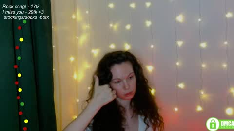 Snapshot of leia_bell chatting on May 17, 2026, 7:10 pm hey Im Leia and I love rock online show from May 17, 2026, 7:10 pm