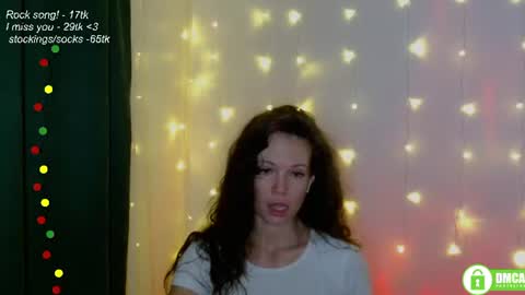 Snapshot of leia_bell chatting on July 11, 2026, 7:38 pm hey Im Leia and I love rock online show from July 11, 2026, 7:38 pm