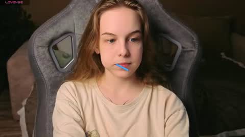 Snapshot of leiamurphy chatting on June 14, 2026, 4:20 pm Leia online show from June 14, 2026, 4:20 pm