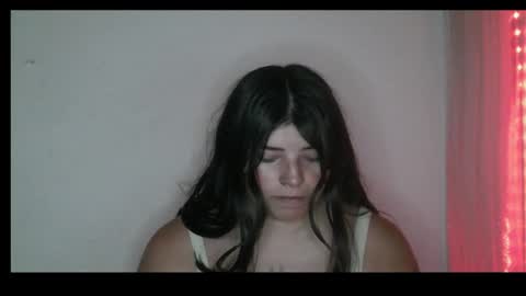 leidyramca online show from December 2, 2025, 5:57 am