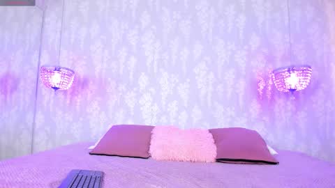 LEIGH ANGELS online show from February 9, 2026, 9:41 pm