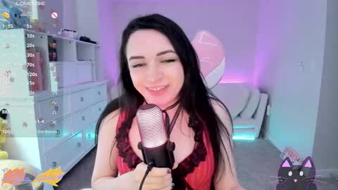 Leighla online show from October 13, 2025, 8:31 pm