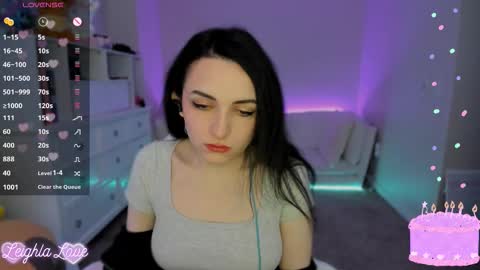 Leighla online show from November 21, 2025, 11:31 am