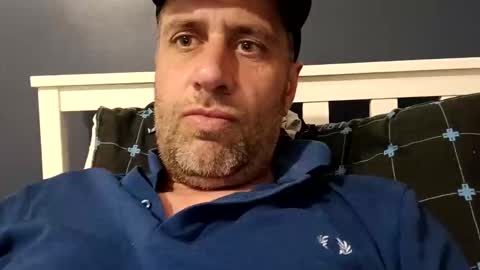 leightimmins001 online show from May 20, 2026, 8:59 pm