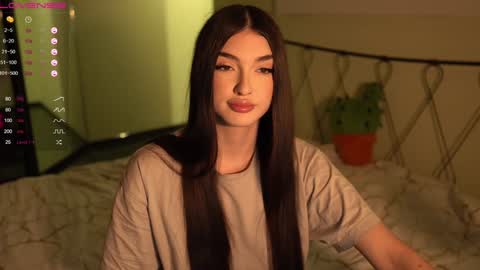 Leila online show from December 13, 2024, 4:49 pm