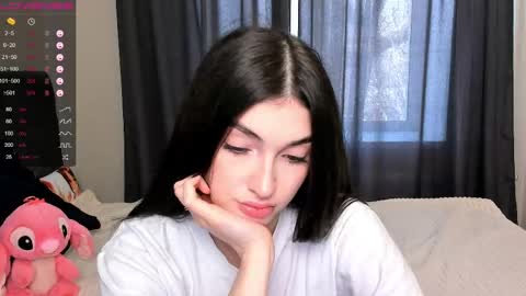 Leila online show from April 17, 2026, 7:22 am