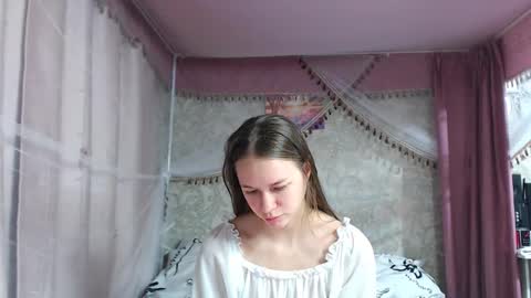 leila_bambi_ online show from November 15, 2025, 8:44 am