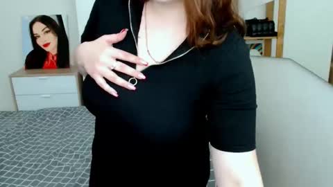 Leila online show from March 12, 2025, 6:11 pm