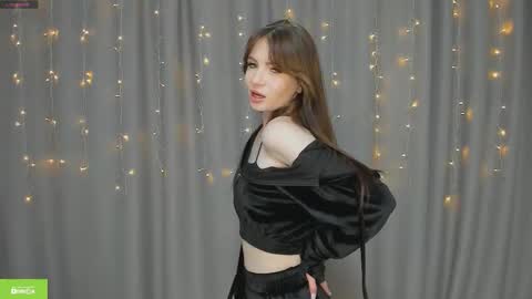 leiladream online show from September 11, 2025, 4:34 am