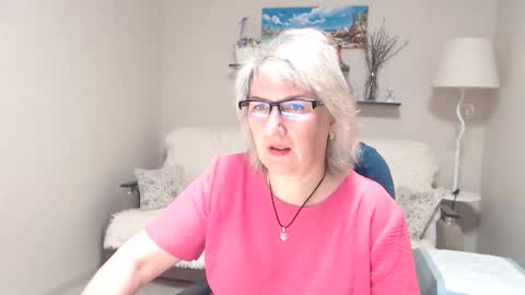 Leila Kinky online show from May 12, 2026, 3:36 am