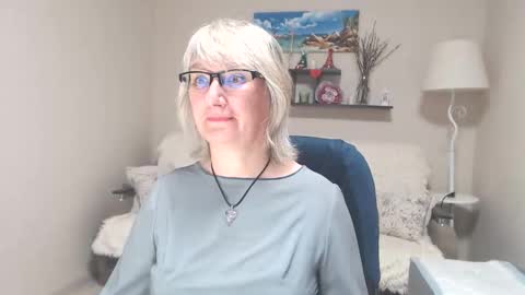 Leila Kinky online show from June 5, 2026, 6:52 am