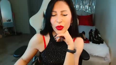 Snapshot of leilamurray chatting on February 11, 2025, 4:24 pm leilamurray online show from February 11, 2025, 4:24 pm
