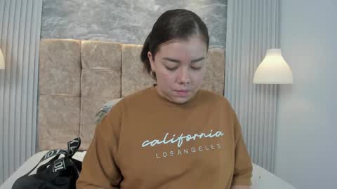 leilapons online show from September 14, 2025, 5:23 pm