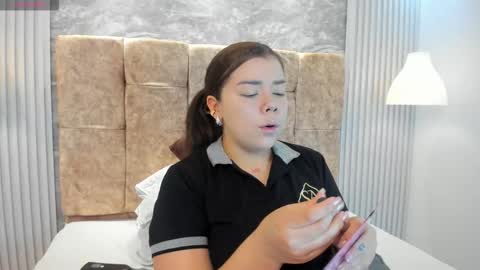 leilapons online show from October 28, 2025, 4:42 pm