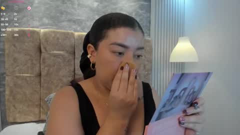 leilapons online show from November 14, 2025, 5:44 pm