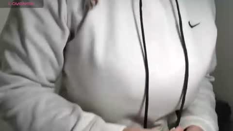 Snapshot of leilasosexy chatting on July 8, 2026, 12:42 pm leilasosexy online show from July 8, 2026, 12:42 pm