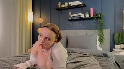 Snapshot of lela_ryan chatting on January 9, 2025, 3:15 am Lela online show from January 9, 2025, 3:15 am