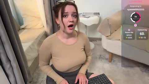 Snapshot of lela_ryan chatting on September 24, 2025, 1:36 pm Lela online show from September 24, 2025, 1:36 pm