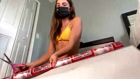 Snapshot of lelaskyee chatting on December 19, 2024, 7:18 pm Lela Skyee online show from December 19, 2024, 7:18 pm