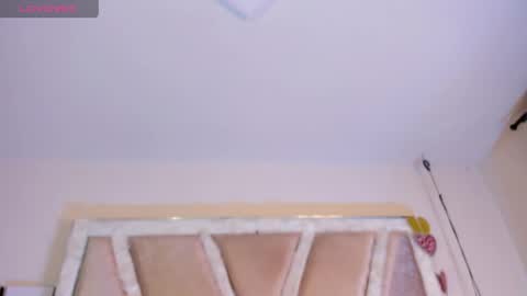 lele_699 online show from April 18, 2026, 4:05 am