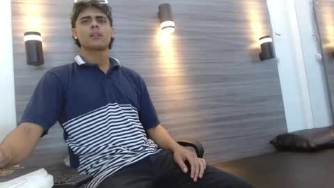 lelehott01 online show from July 26, 2026, 2:53 am