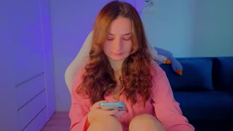 Lelia online show from September 23, 2025, 12:08 pm