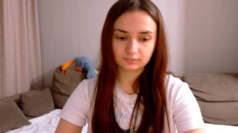 Lelia online show from December 17, 2025, 9:21 pm