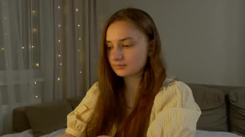 Lelia online show from April 14, 2026, 7:42 pm