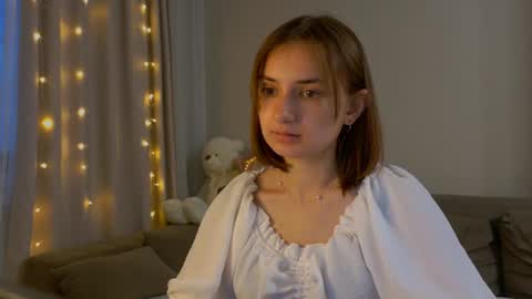 Lelia online show from June 16, 2026, 6:10 pm