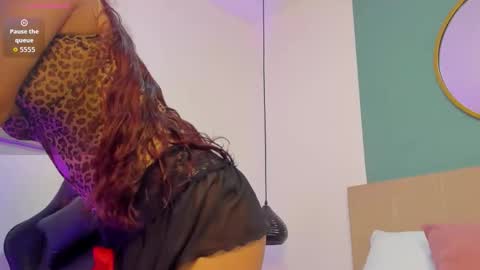 L E N A online show from November 24, 2025, 3:01 pm