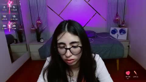 Lena online show from May 19, 2026, 9:43 pm