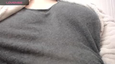 lenagolden online show from February 11, 2025, 7:05 pm