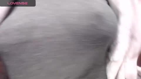 lenagolden online show from December 1, 2025, 12:10 pm