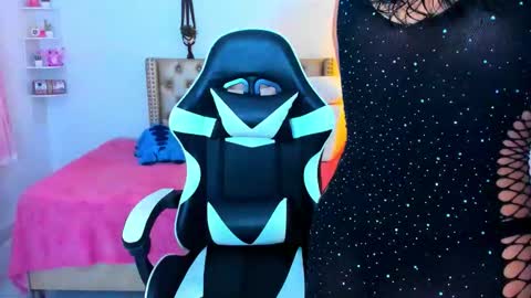 Snapshot of lenastylesoa chatting on November 25, 2025, 12:49 pm Lena online show from November 25, 2025, 12:49 pm