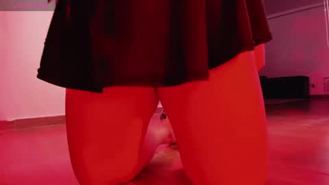 Lenna Kang online show from October 14, 2025, 7:47 pm