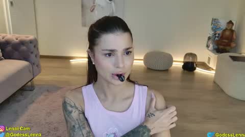 Lenna Goddess online show from April 18, 2026, 5:44 am