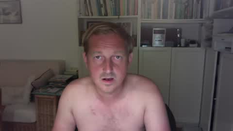 Snapshot of leo144berlin chatting on August 7, 2026, 1:07 am leo144berlin online show from August 7, 2026, 1:07 am