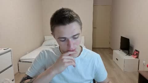 Snapshot of leo__miller chatting on July 20, 2026, 12:47 am LEO online show from July 20, 2026, 12:47 am