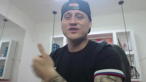 Yesid online show from February 14, 2025, 2:33 pm