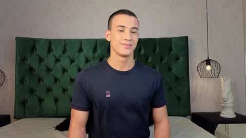 Snapshot of leo_delvey chatting on January 21, 2025, 3:37 am leo online show from January 21, 2025, 3:37 am