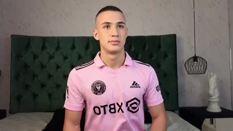 Snapshot of leo_delvey chatting on January 23, 2025, 3:05 am leo online show from January 23, 2025, 3:05 am