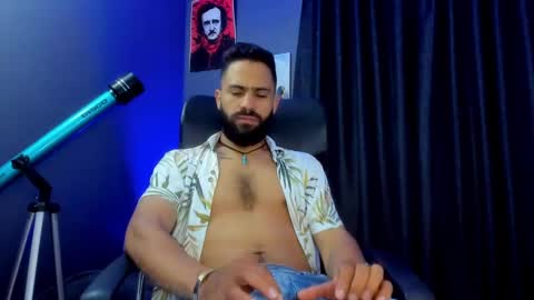 Leo  Diaz online show from December 29, 2024, 5:12 pm