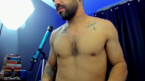 Leo  Diaz online show from February 17, 2025, 2:09 am