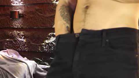 Leo  Diaz online show from November 15, 2025, 2:42 am